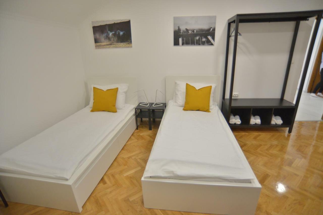 Apartman Lena Ðakovo Exterior foto